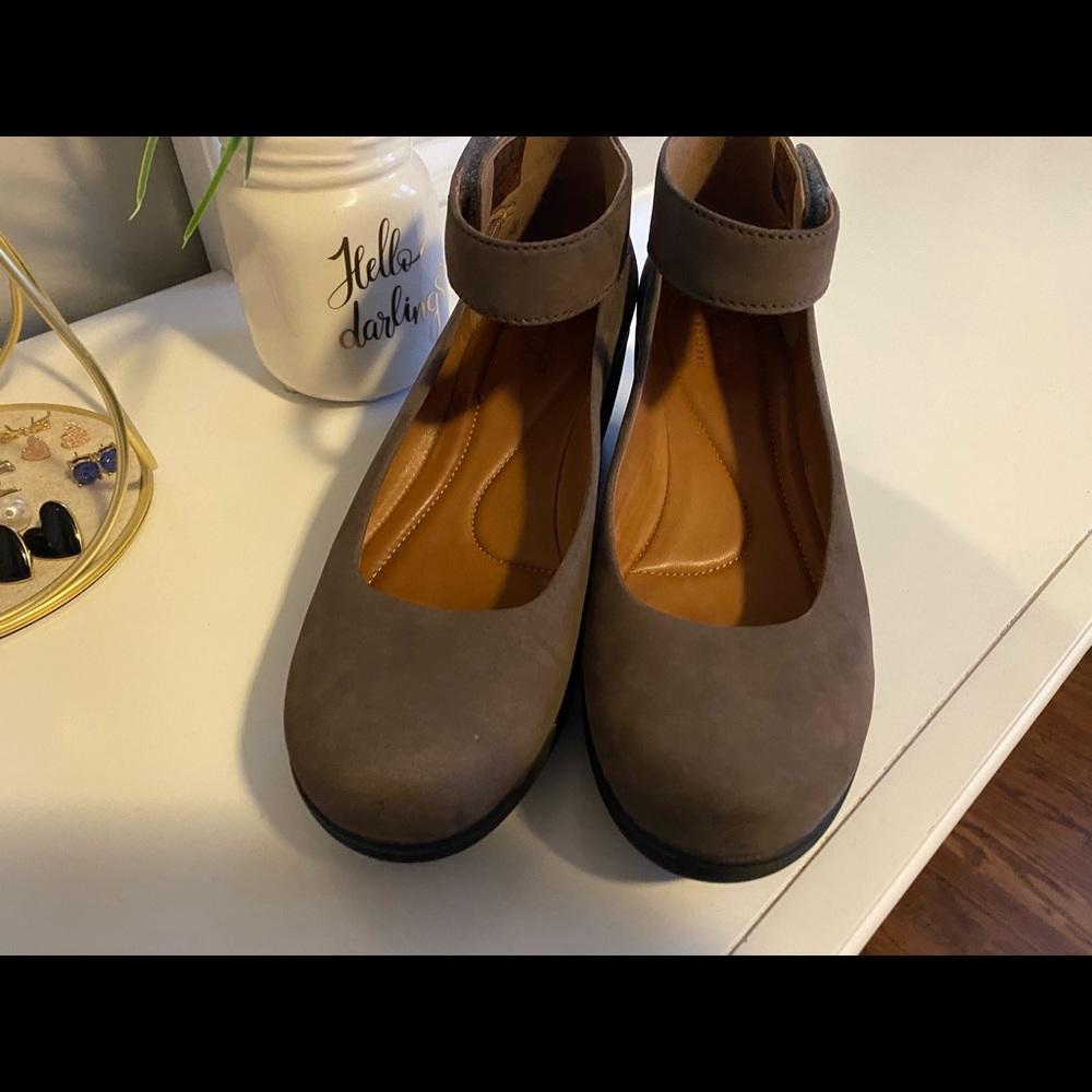 Clark’s Claribel Fame Wedge Pump in Taupe